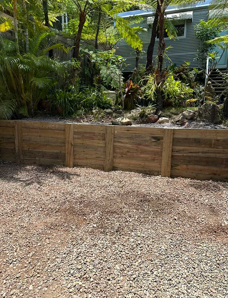 Timber retaining wall